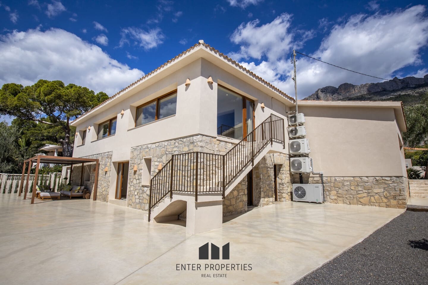 4 makuuhuone Huvila myytävänä paikassa Altea mukana uima-altaan - 1 390 000 € (Ref: 8910732)