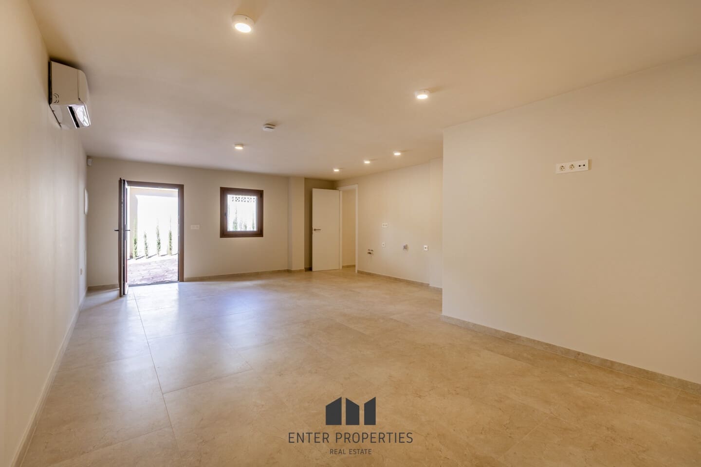 4 makuuhuone Huvila myytävänä paikassa Altea mukana uima-altaan - 1 390 000 € (Ref: 8910732)