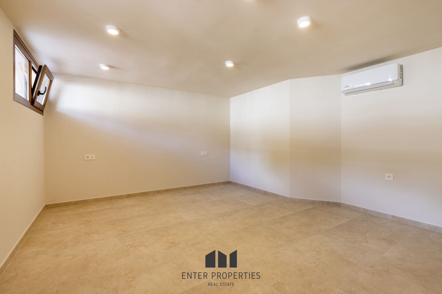 4 makuuhuone Huvila myytävänä paikassa Altea mukana uima-altaan - 1 390 000 € (Ref: 8910732)