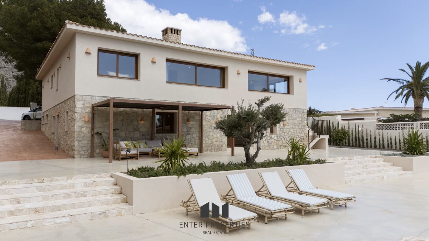 4 makuuhuone Huvila myytävänä paikassa Altea mukana uima-altaan - 1 390 000 € (Ref: 8910732)