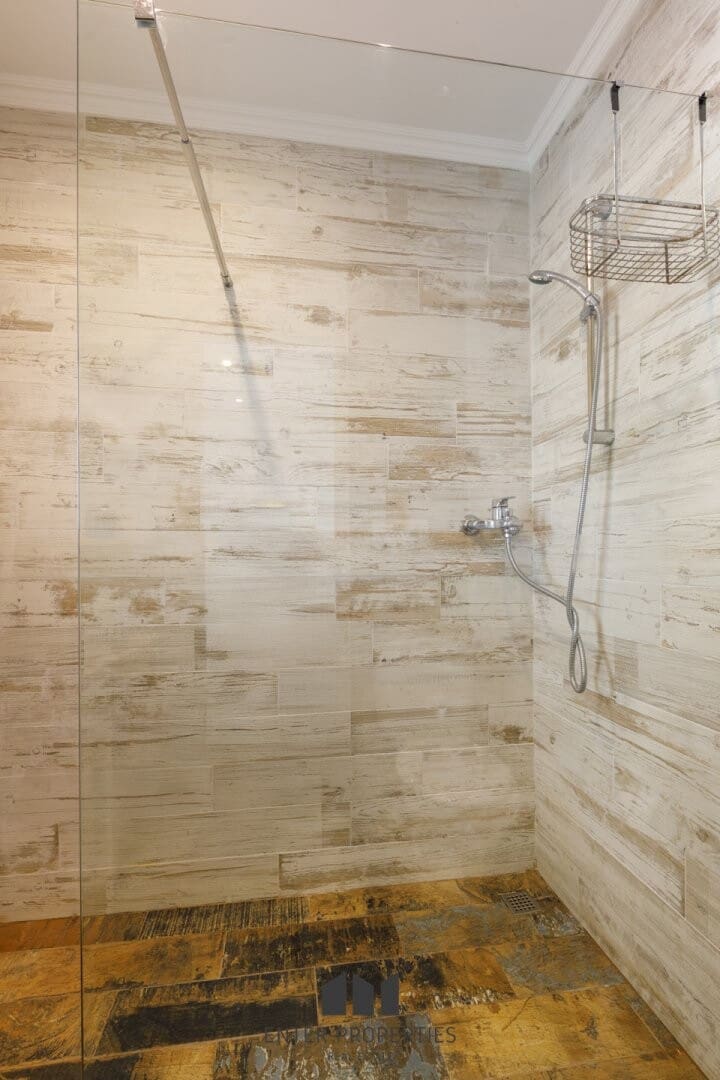 5 sypialnia Willa na sprzedaż w Calpe / Calp z basenem garażem - 635 000 € (Ref: 8920922)