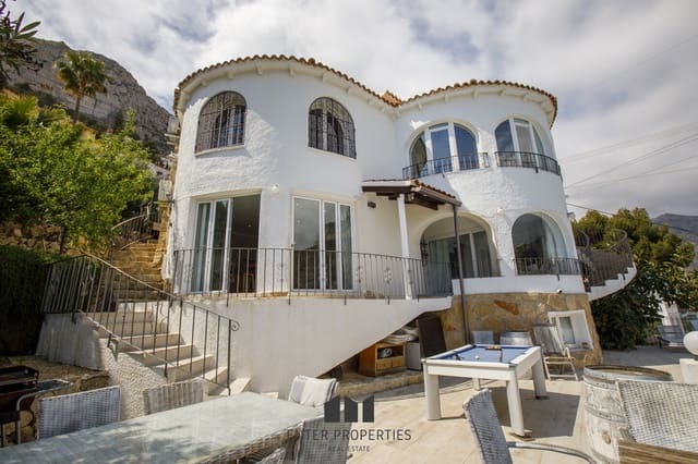 5 makuuhuone Huvila myytävänä paikassa Maryvilla, Calpe / Calp mukana uima-altaan 
autotalli - 635 000 € (Ref: 8920922)