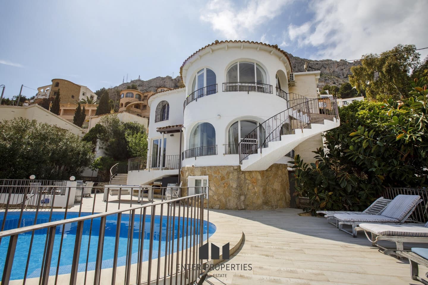 5 sypialnia Willa na sprzedaż w Calpe / Calp z basenem garażem - 635 000 € (Ref: 8920922)