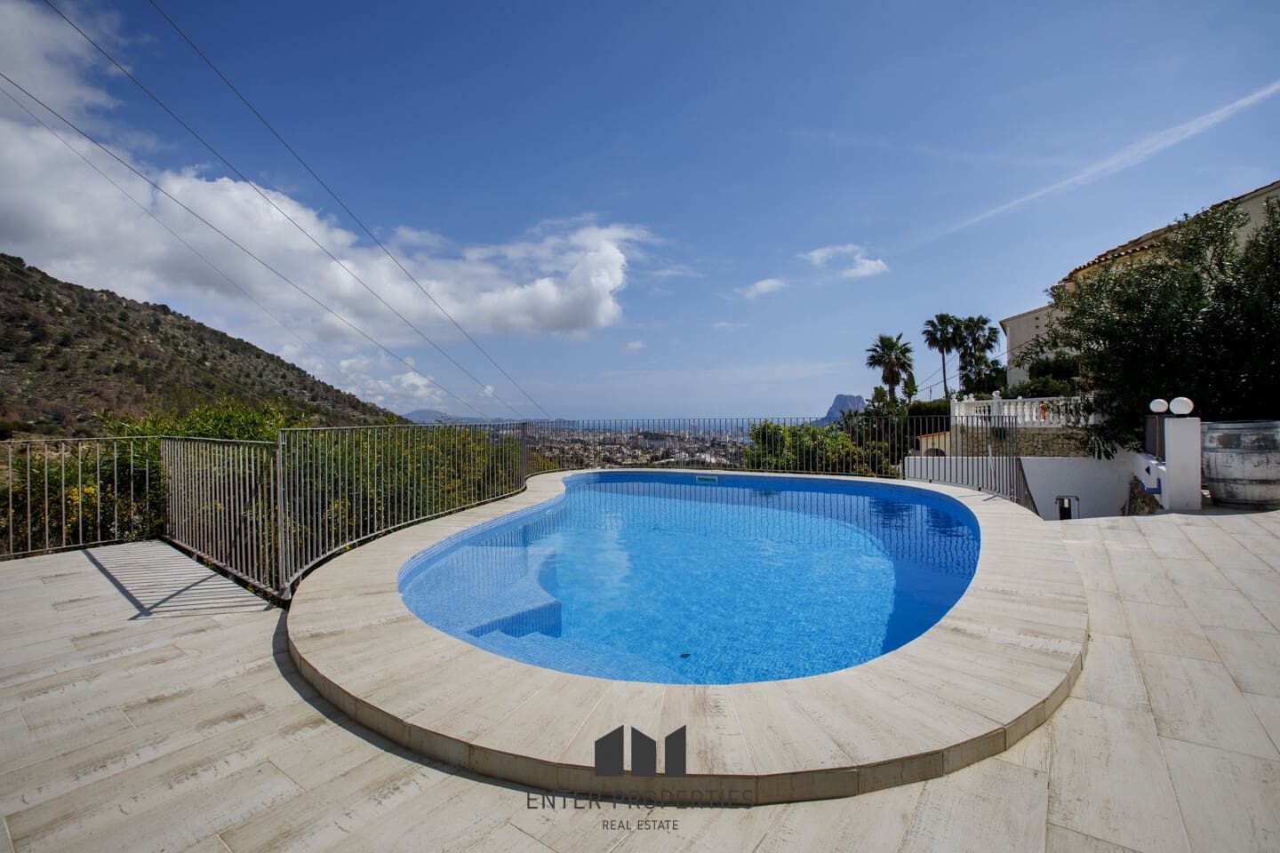 5 sypialnia Willa na sprzedaż w Calpe / Calp z basenem garażem - 635 000 € (Ref: 8920922)