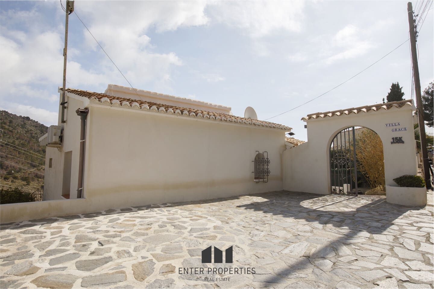 5 sypialnia Willa na sprzedaż w Calpe / Calp z basenem garażem - 635 000 € (Ref: 8920922)