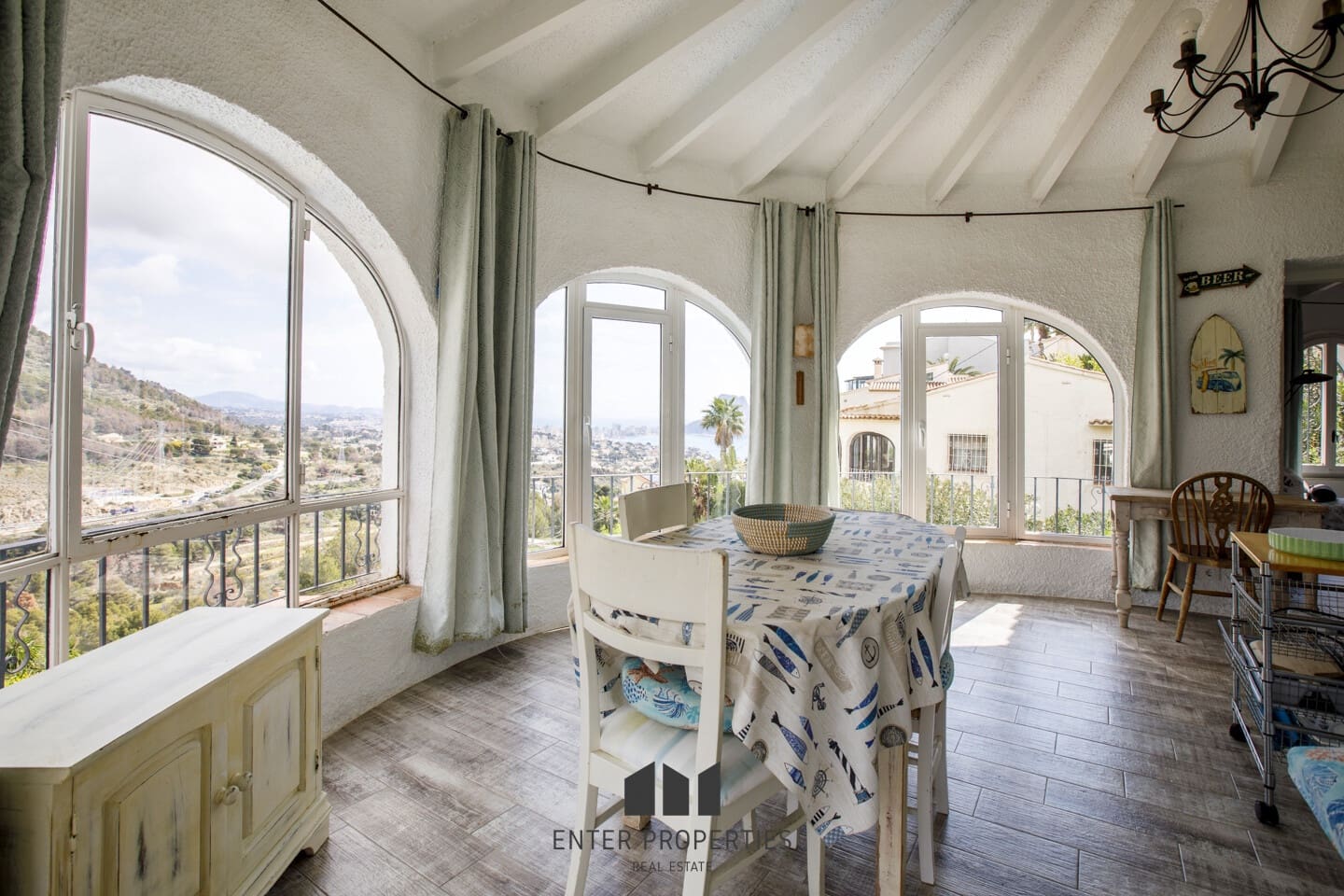 5 sypialnia Willa na sprzedaż w Calpe / Calp z basenem garażem - 635 000 € (Ref: 8920922)