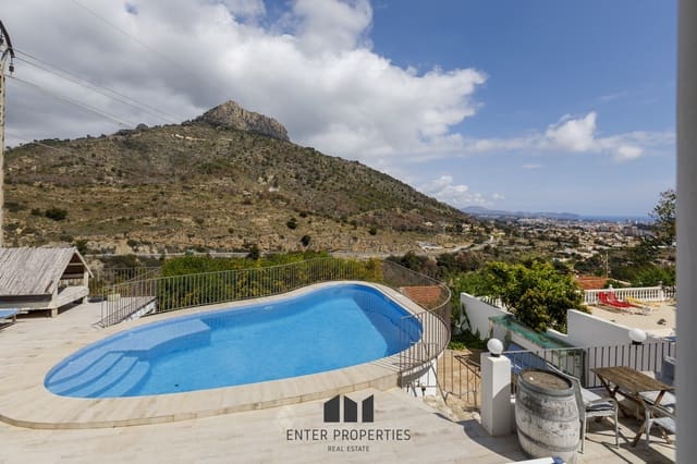 5 makuuhuone Huvila myytävänä paikassa Maryvilla, Calpe / Calp mukana uima-altaan 
autotalli - 635 000 € (Ref: 8920922)