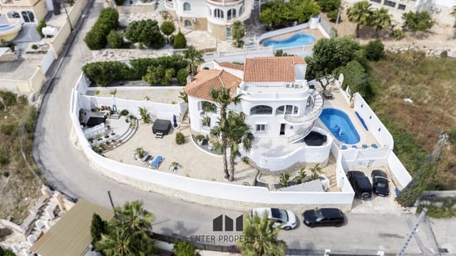 4 sypialnia Willa na sprzedaż w Maryvilla, Calpe / Calp z basenem garażem - 645 000 € (Ref: 8991984)