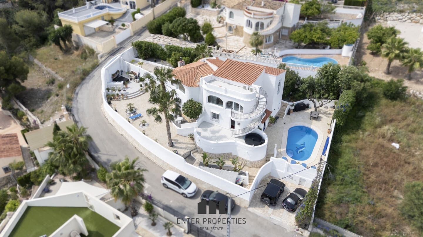 4 sypialnia Willa na sprzedaż w Calpe / Calp z basenem garażem - 645 000 € (Ref: 8991984)