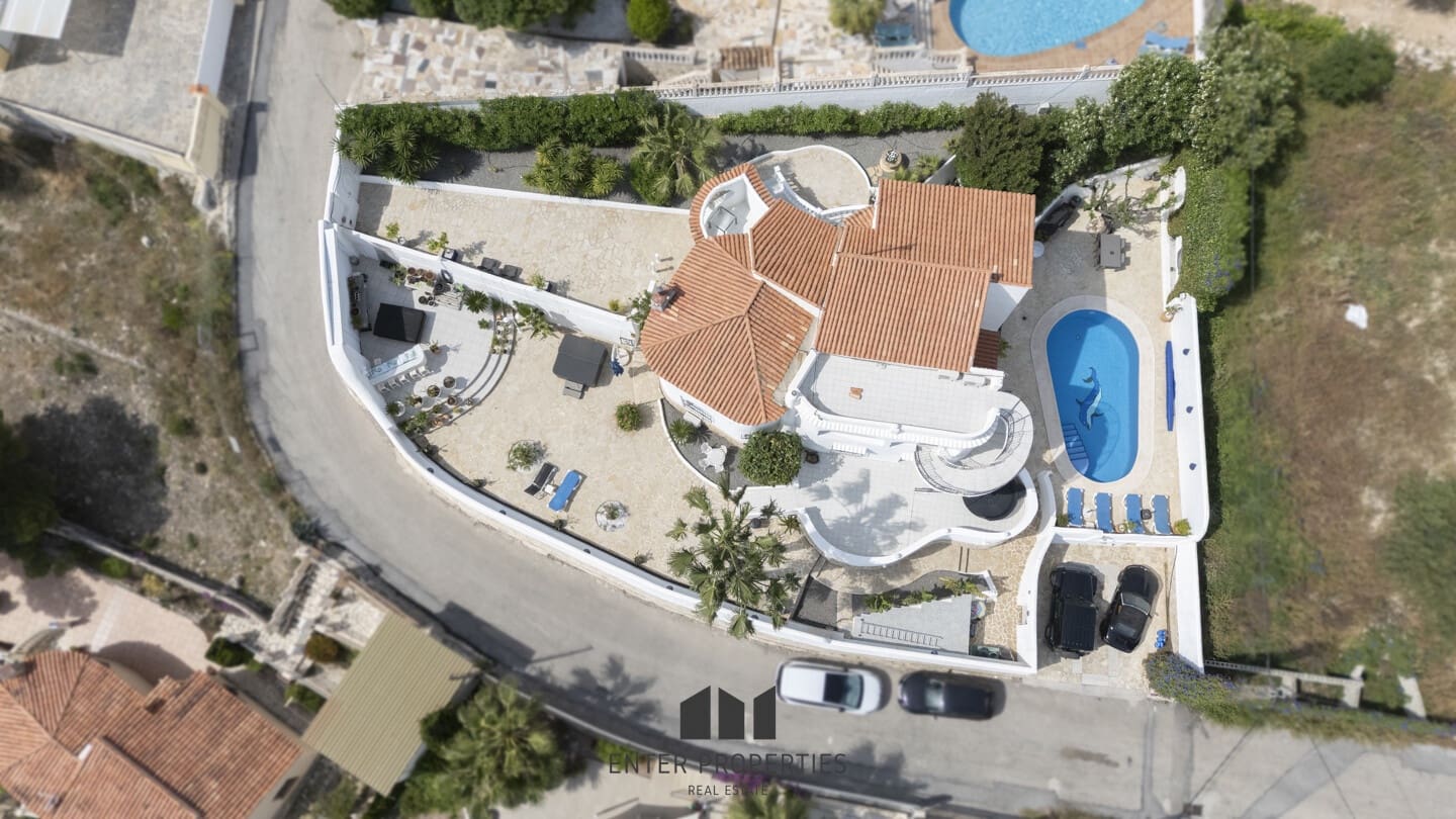 4 sypialnia Willa na sprzedaż w Calpe / Calp z basenem garażem - 645 000 € (Ref: 8991984)