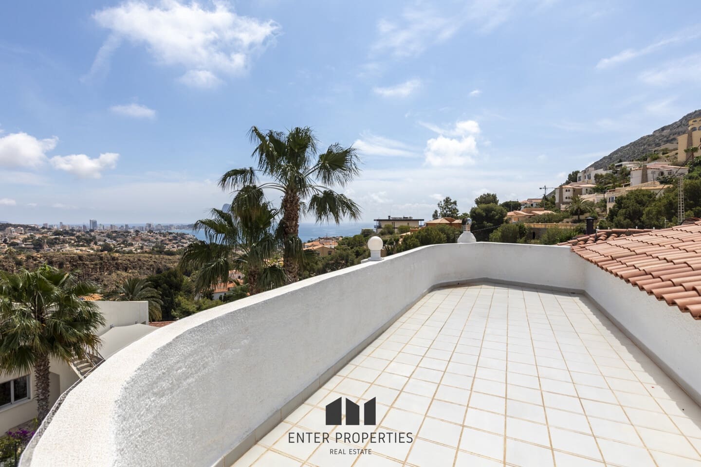 4 sypialnia Willa na sprzedaż w Calpe / Calp z basenem garażem - 645 000 € (Ref: 8991984)