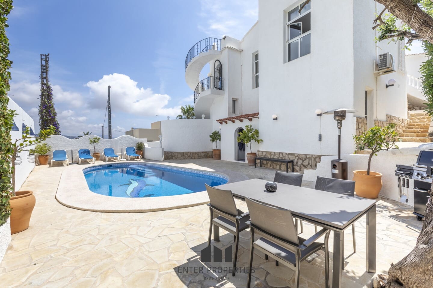 4 sypialnia Willa na sprzedaż w Calpe / Calp z basenem garażem - 645 000 € (Ref: 8991984)