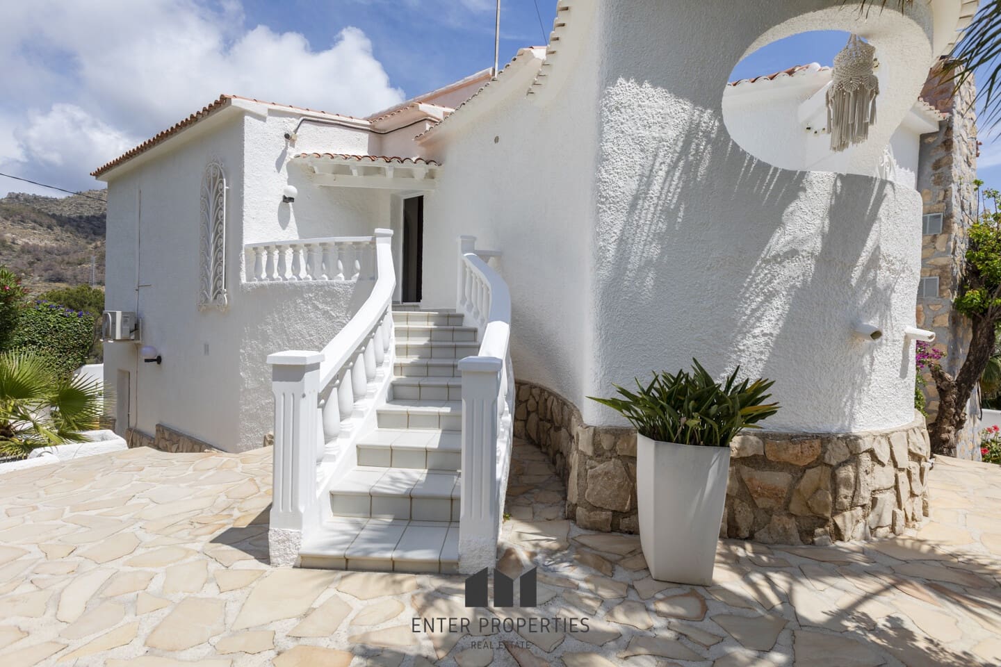 4 sypialnia Willa na sprzedaż w Calpe / Calp z basenem garażem - 645 000 € (Ref: 8991984)