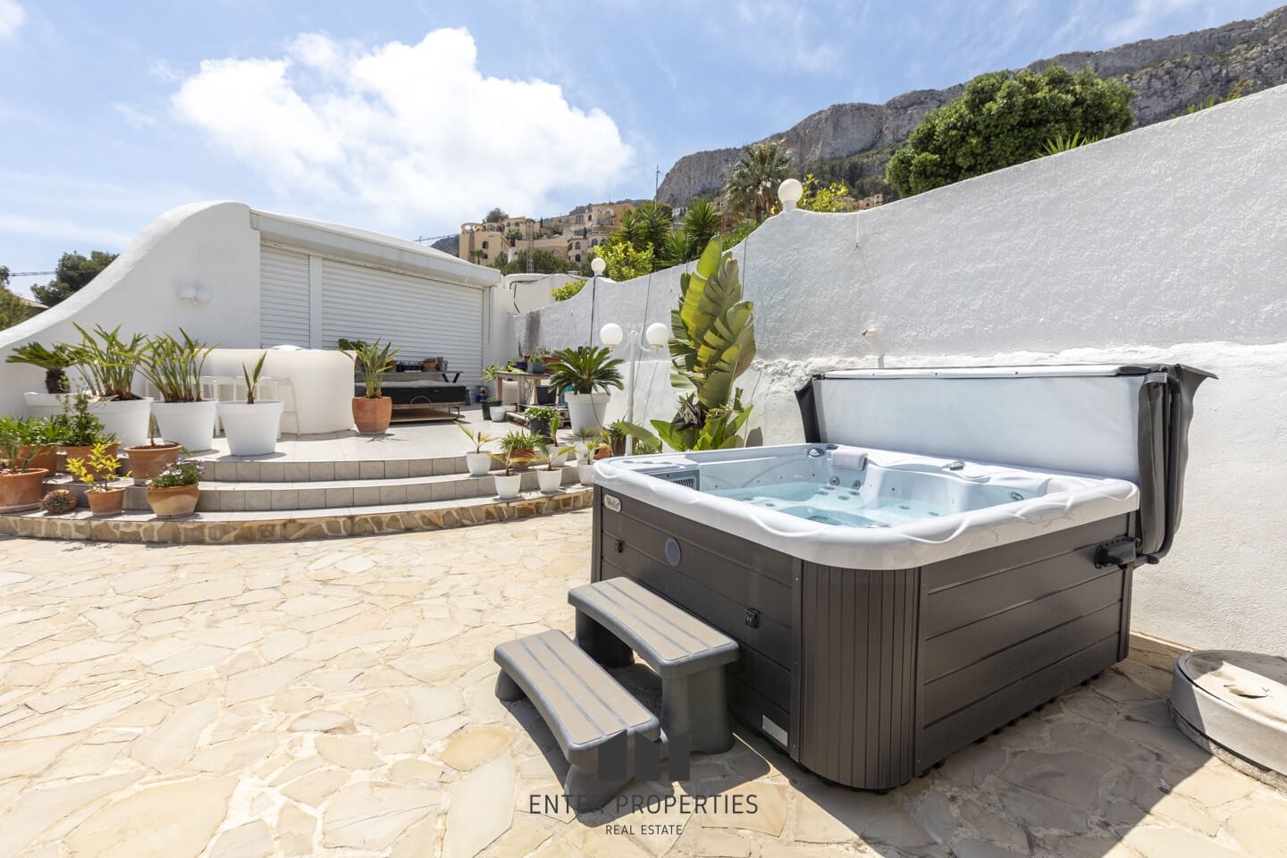 4 sypialnia Willa na sprzedaż w Calpe / Calp z basenem garażem - 645 000 € (Ref: 8991984)