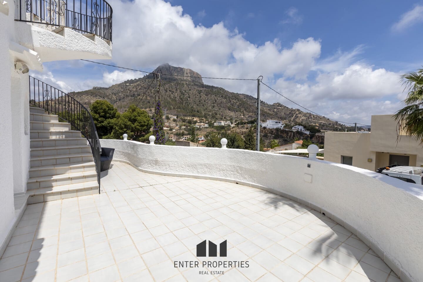 4 sypialnia Willa na sprzedaż w Calpe / Calp z basenem garażem - 645 000 € (Ref: 8991984)