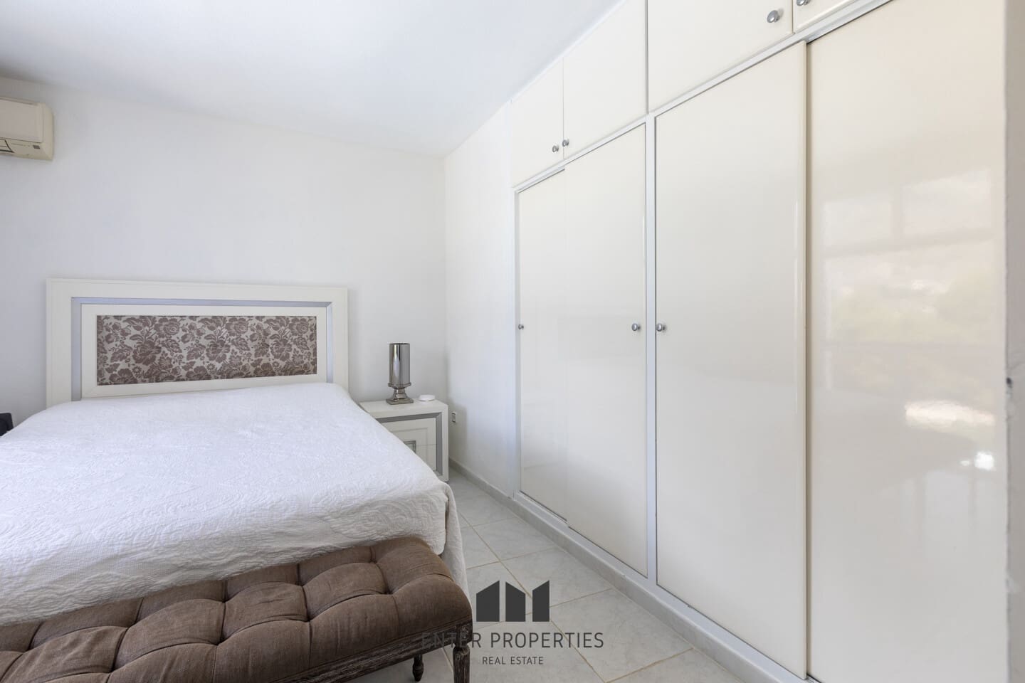 4 sypialnia Willa na sprzedaż w Calpe / Calp z basenem garażem - 645 000 € (Ref: 8991984)