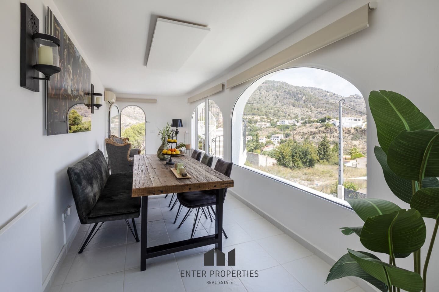 4 sypialnia Willa na sprzedaż w Calpe / Calp z basenem garażem - 645 000 € (Ref: 8991984)