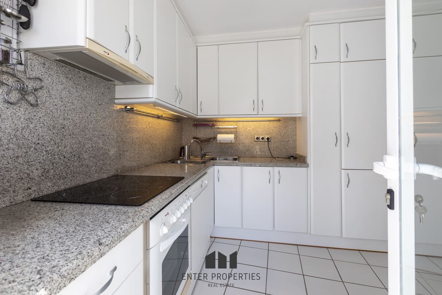 4 sypialnia Willa na sprzedaż w Calpe / Calp z basenem garażem - 645 000 € (Ref: 8991984)