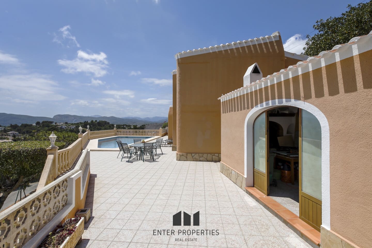 3 soveværelse Villa til salg i Javea / Xabia med swimmingpool garage - € 795.000 (Ref: 9013703)