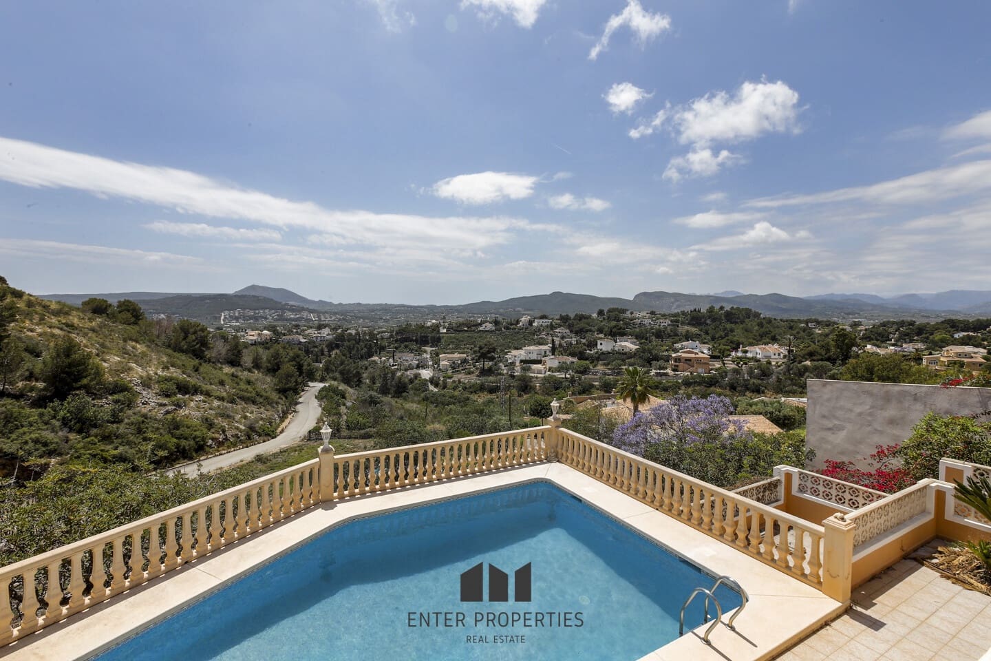 3 soveværelse Villa til salg i Javea / Xabia med swimmingpool garage - € 795.000 (Ref: 9013703)