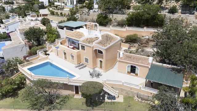 3 bedroom Villa for sale in Partida Tosal - Zona del Castellans, Javea / Xàbia with pool garage - € 795,000 (Ref: 9013703)