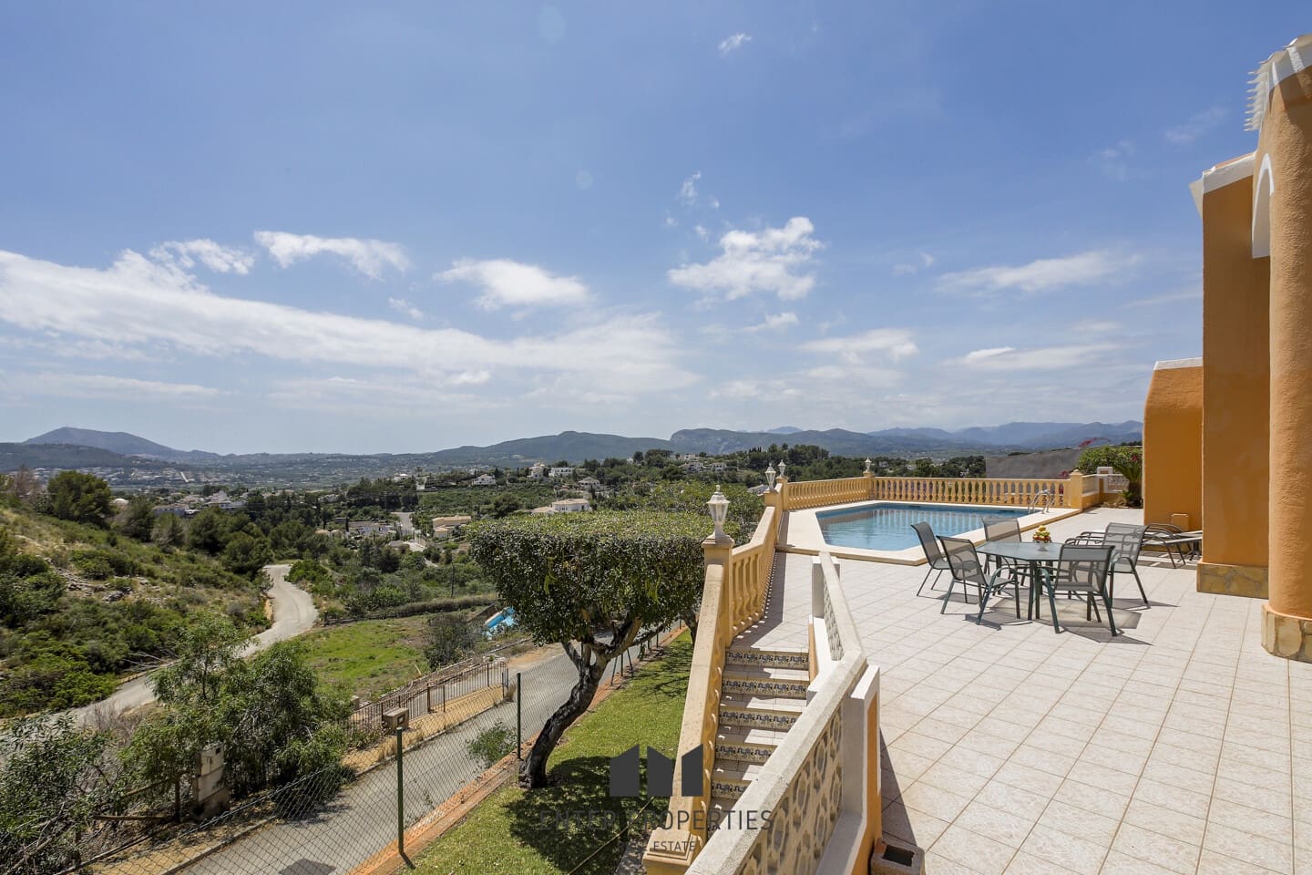 3 soveværelse Villa til salg i Javea / Xabia med swimmingpool garage - € 795.000 (Ref: 9013703)