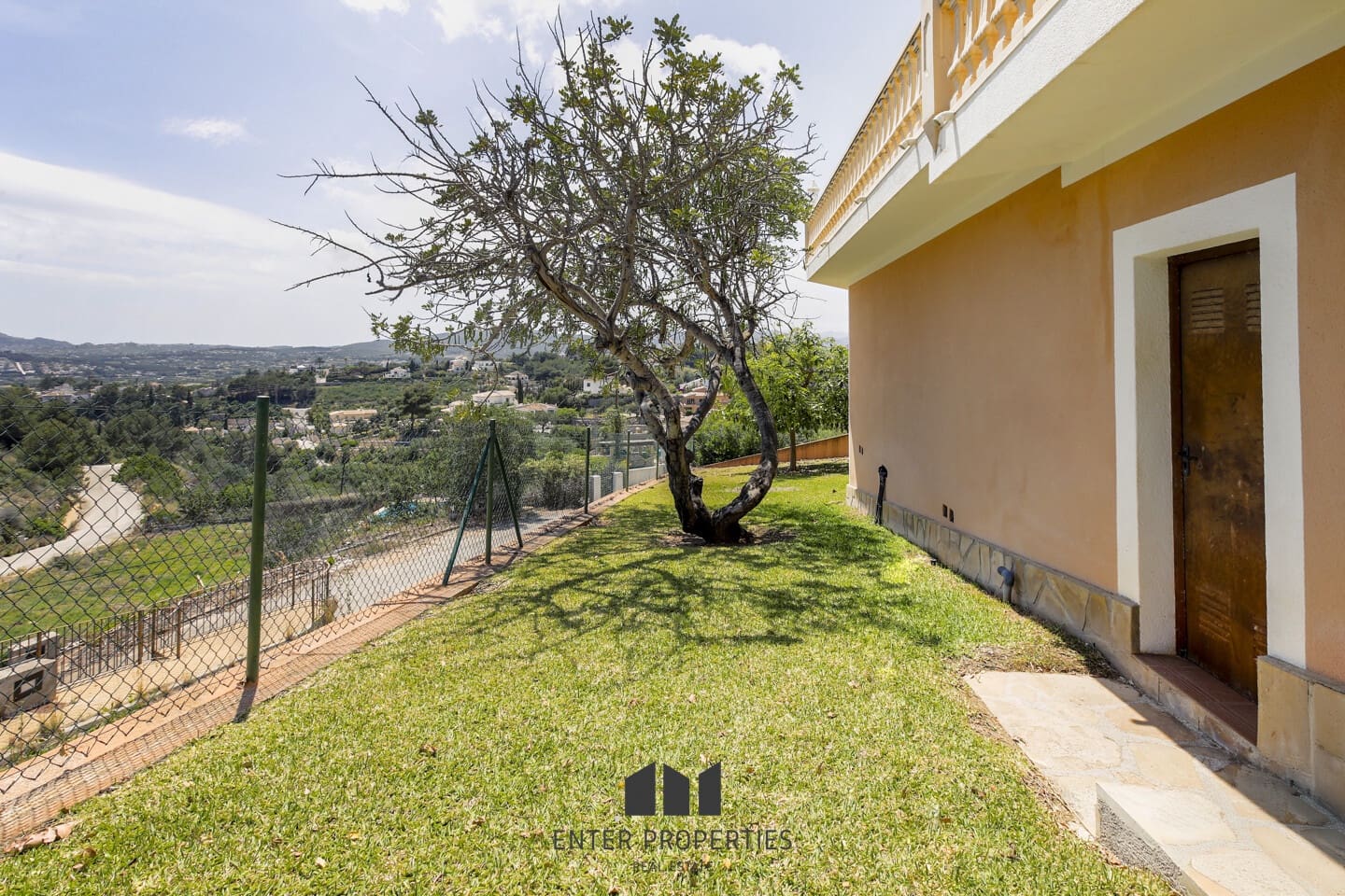 3 soveværelse Villa til salg i Javea / Xabia med swimmingpool garage - € 795.000 (Ref: 9013703)