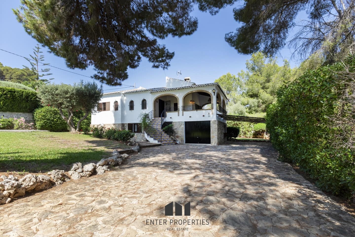 6 soverom Villa til salgs i Javea / Xabia med svømmebasseng garasje - € 850 000 (Ref: 9100448)