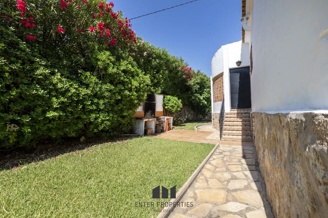6 soveværelse Villa til salg i Centro ciudad, Javea / Xàbia med swimmingpool garage - € 850.000 (Ref: 9100448)
