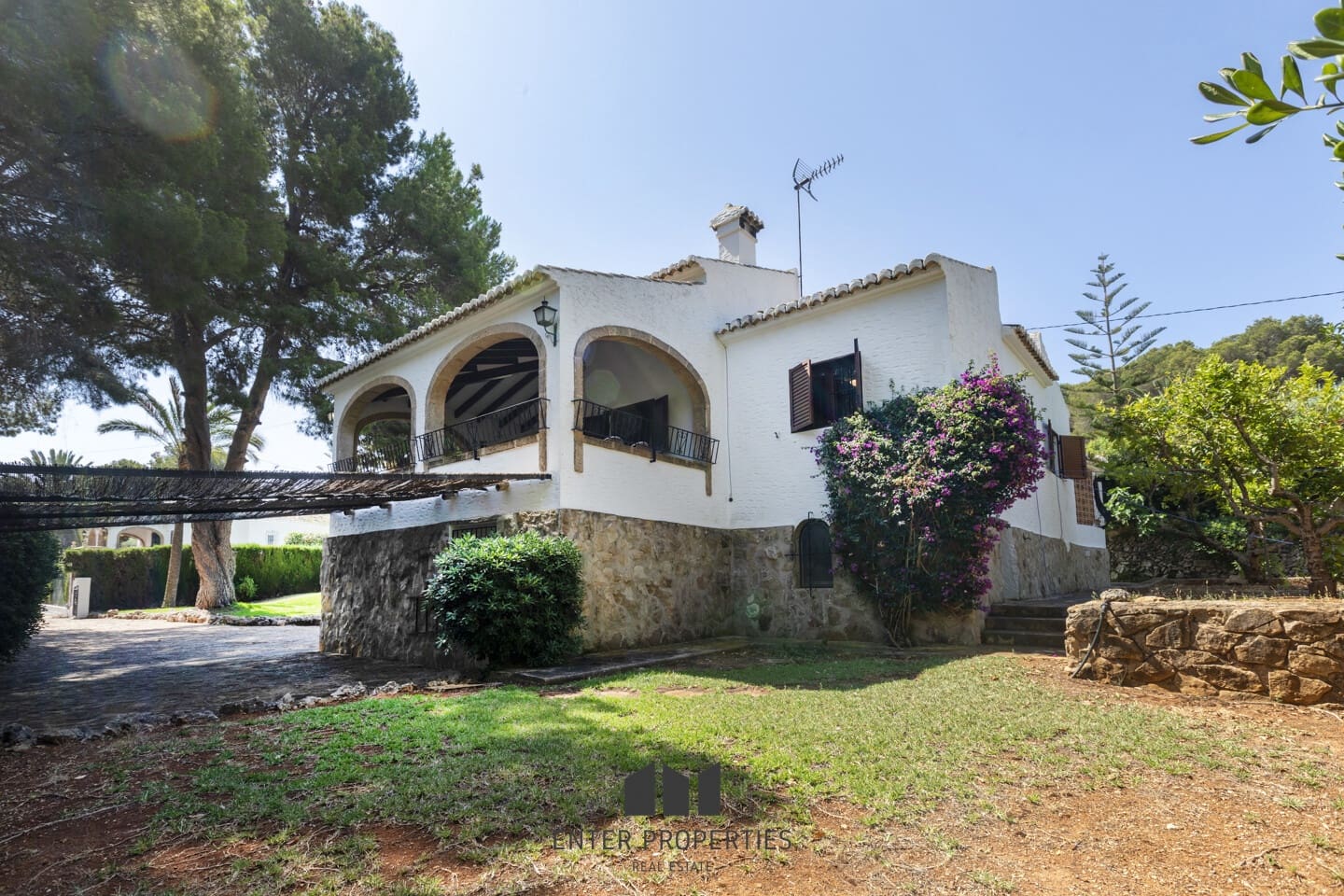 6 soverom Villa til salgs i Javea / Xabia med svømmebasseng garasje - € 850 000 (Ref: 9100448)
