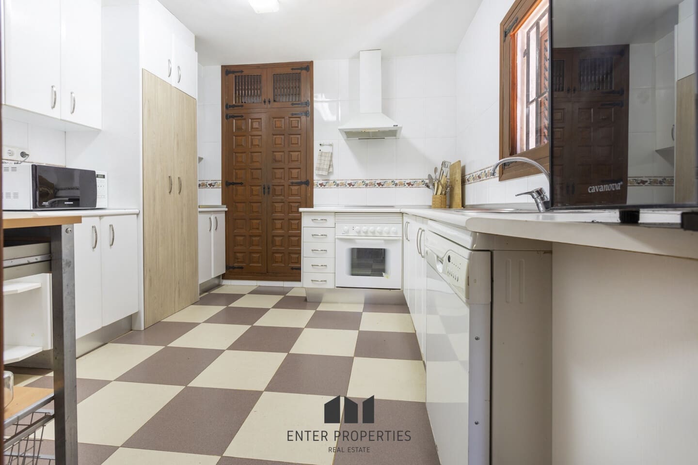 6 soverom Villa til salgs i Javea / Xabia med svømmebasseng garasje - € 850 000 (Ref: 9100448)