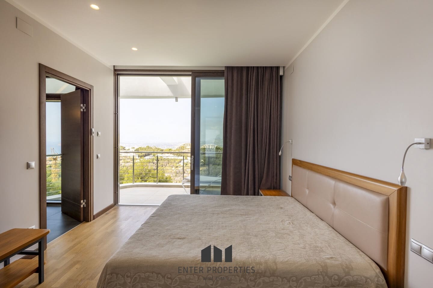 5 bedroom Villa for sale in Altea with pool - € 2,480,000 (Ref: 9127937)