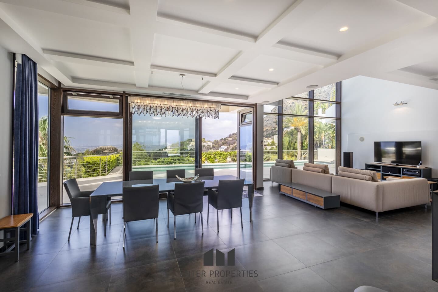 5 bedroom Villa for sale in Altea with pool - € 2,480,000 (Ref: 9127937)