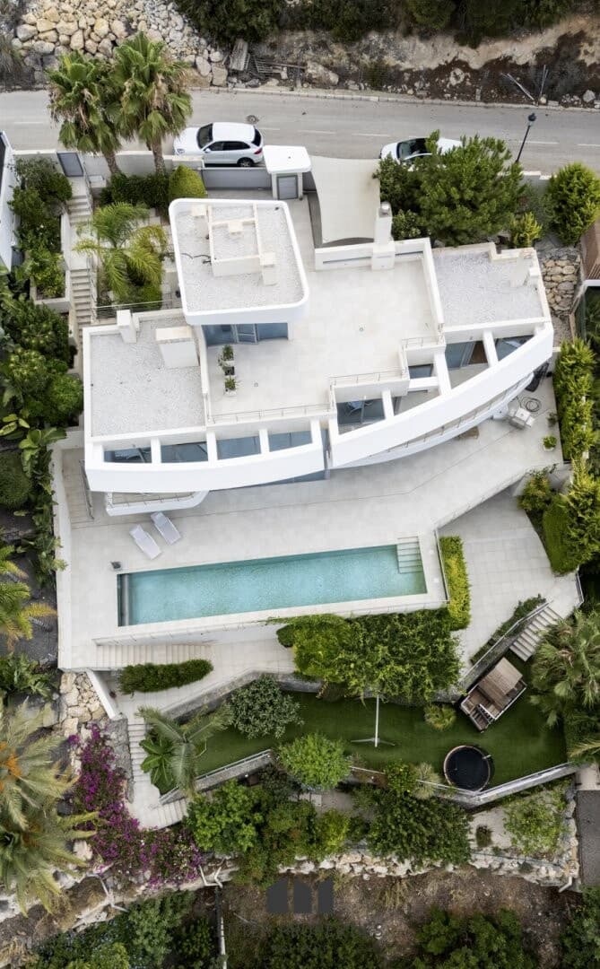 5 bedroom Villa for sale in Altea with pool - € 2,480,000 (Ref: 9127937)