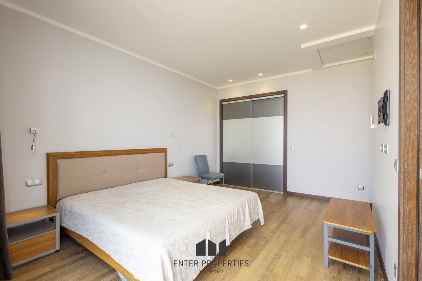 5 bedroom Villa for sale in Altea with pool - € 2,480,000 (Ref: 9127937)