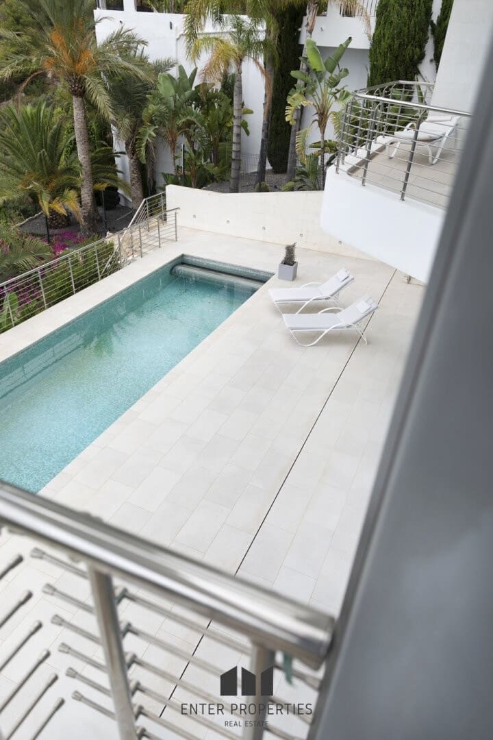 5 bedroom Villa for sale in Altea with pool - € 2,480,000 (Ref: 9127937)