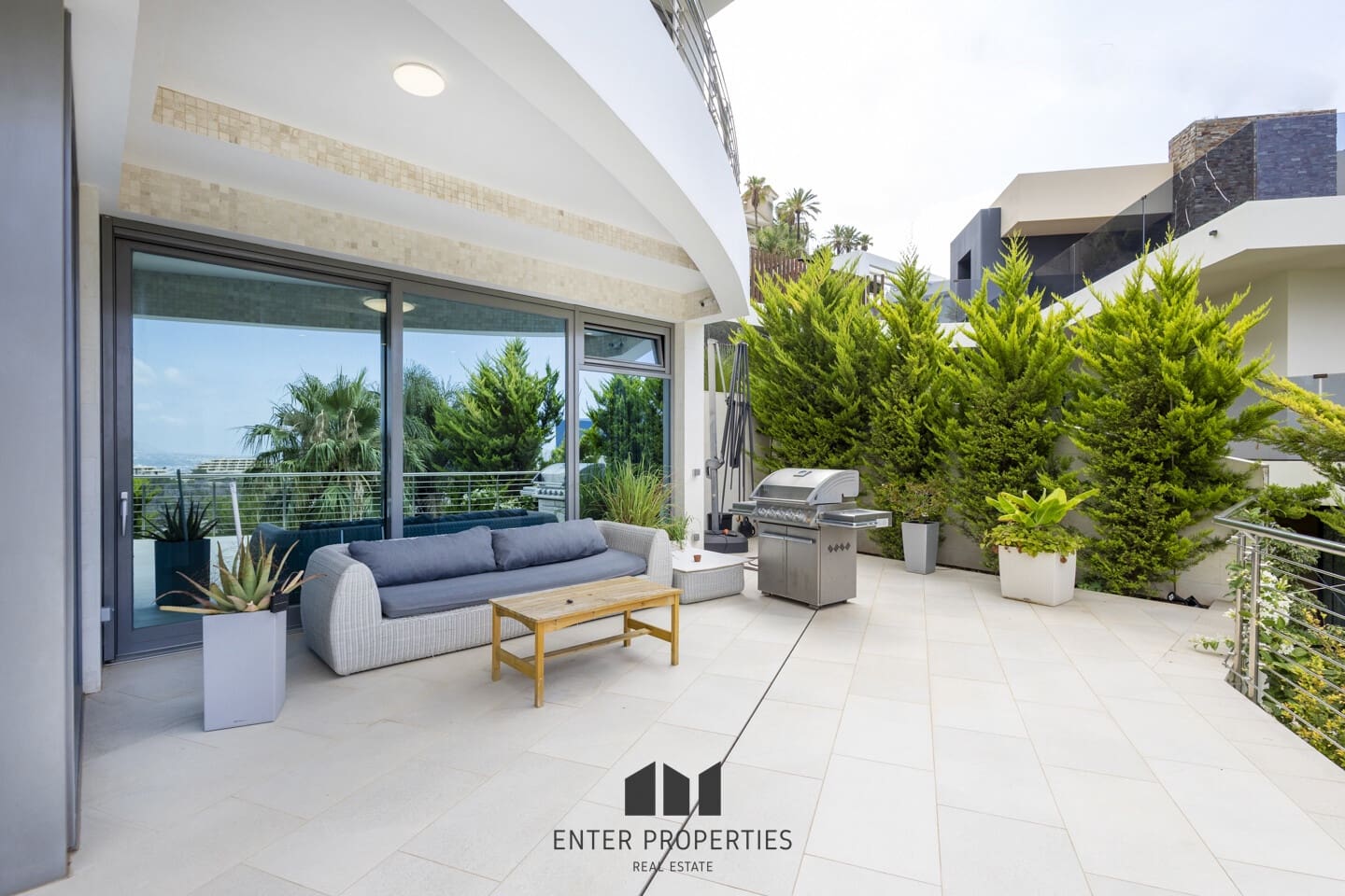 5 bedroom Villa for sale in Altea with pool - € 2,480,000 (Ref: 9127937)