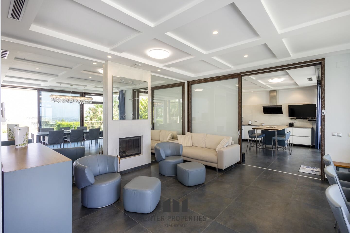 5 bedroom Villa for sale in Altea with pool - € 2,480,000 (Ref: 9127937)