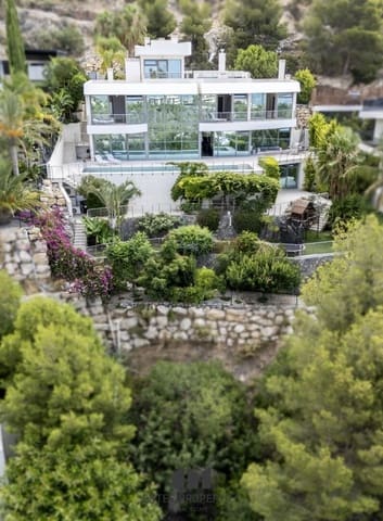 5 bedroom Villa for sale in Altea with pool - € 2,480,000 (Ref: 9127937)