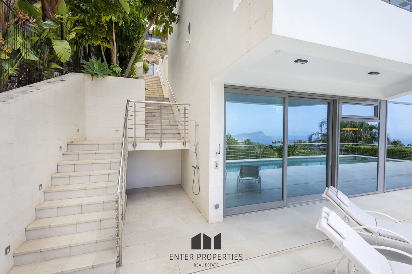 5 bedroom Villa for sale in Altea with pool - € 2,480,000 (Ref: 9127937)