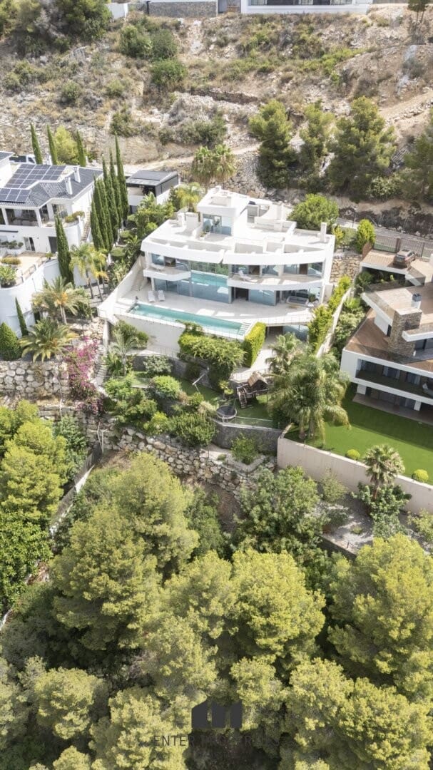 5 bedroom Villa for sale in Altea with pool - € 2,480,000 (Ref: 9127937)