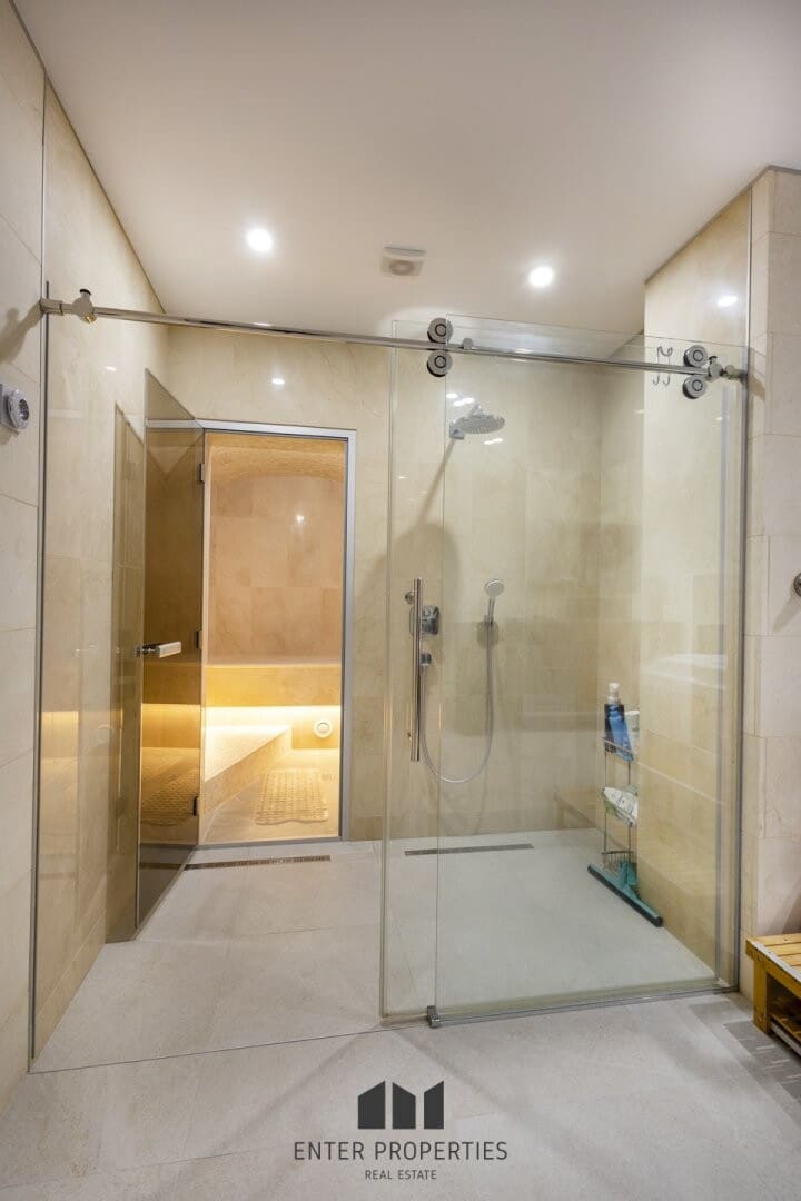 5 bedroom Villa for sale in Altea with pool - € 2,480,000 (Ref: 9127937)