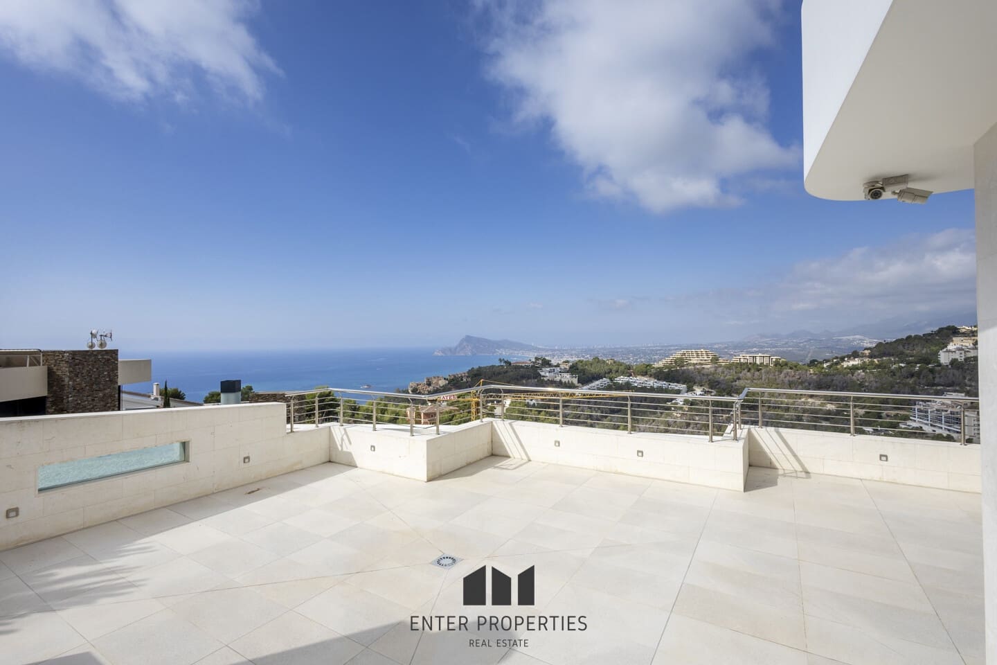 5 bedroom Villa for sale in Altea with pool - € 2,480,000 (Ref: 9127937)