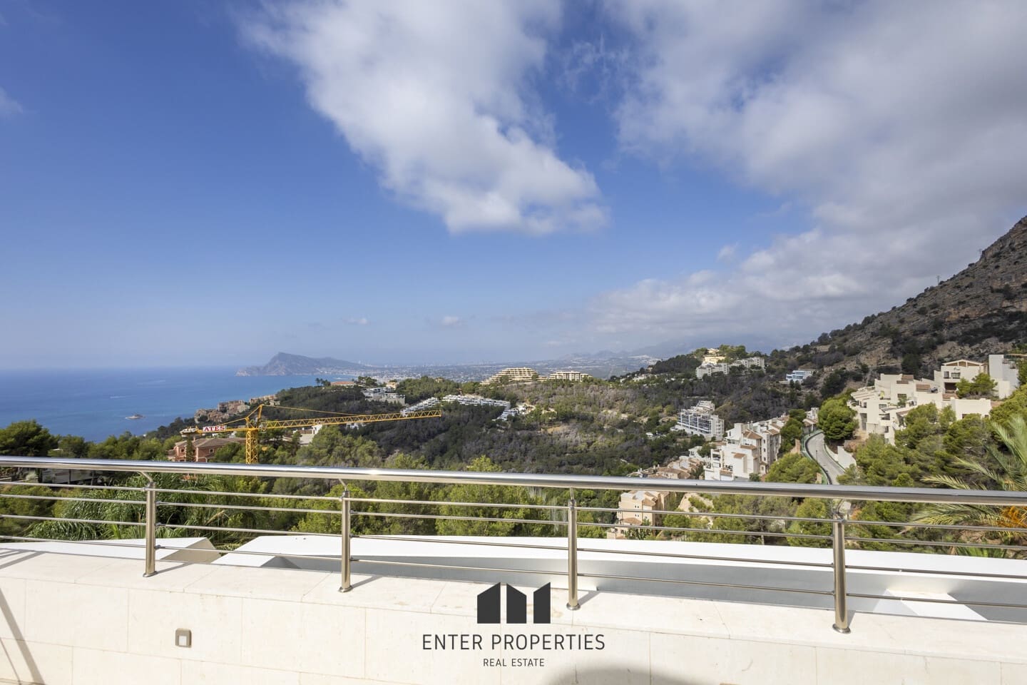 5 bedroom Villa for sale in Altea with pool - € 2,480,000 (Ref: 9127937)