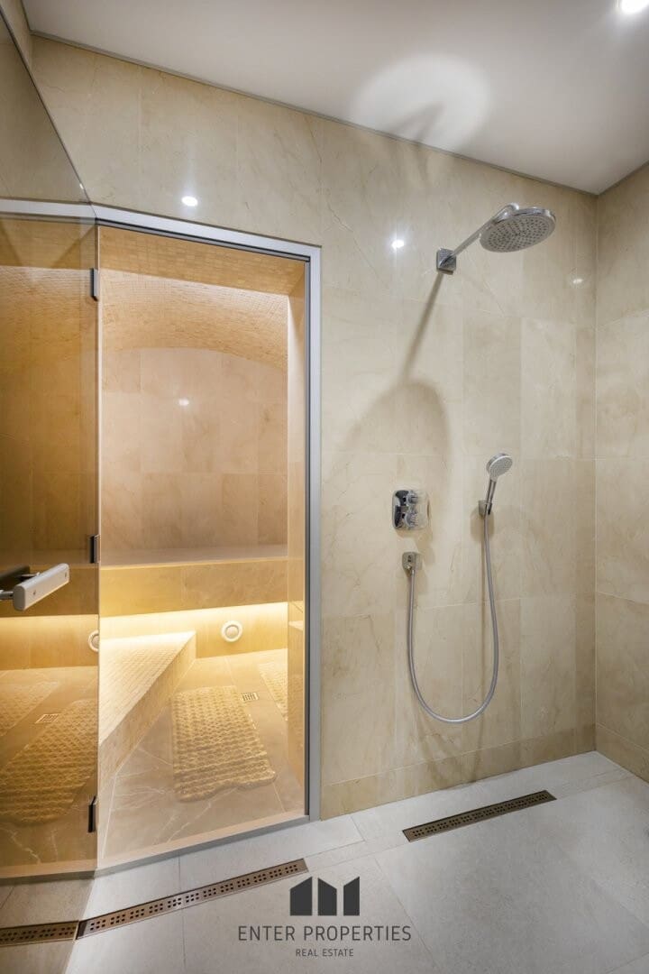 5 bedroom Villa for sale in Altea with pool - € 2,480,000 (Ref: 9127937)