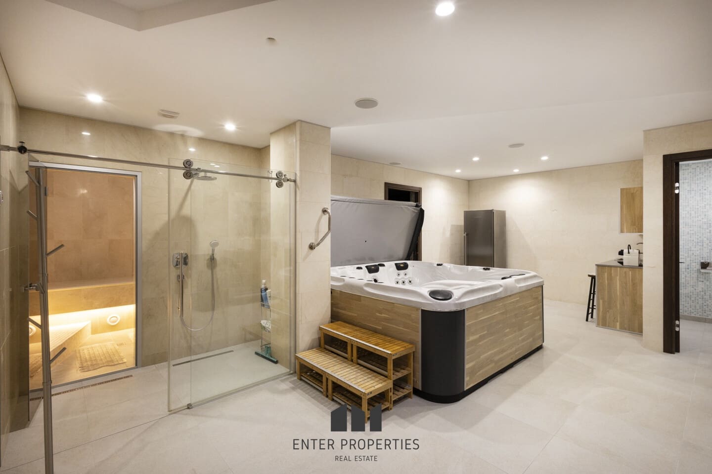 5 bedroom Villa for sale in Altea with pool - € 2,480,000 (Ref: 9127937)