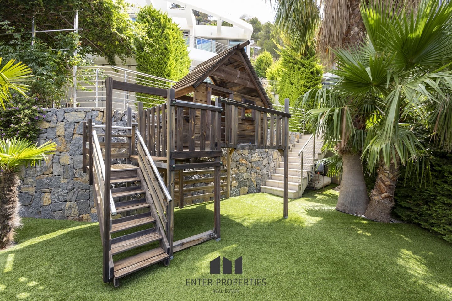 5 bedroom Villa for sale in Altea with pool - € 2,480,000 (Ref: 9127937)