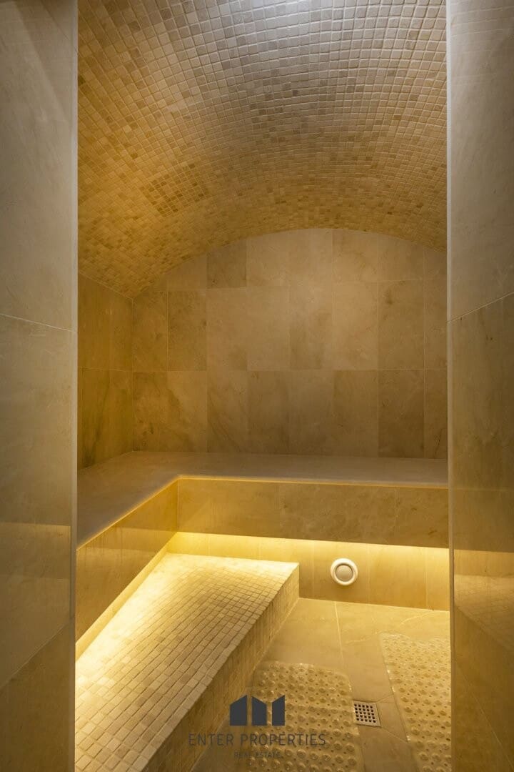 5 bedroom Villa for sale in Altea with pool - € 2,480,000 (Ref: 9127937)