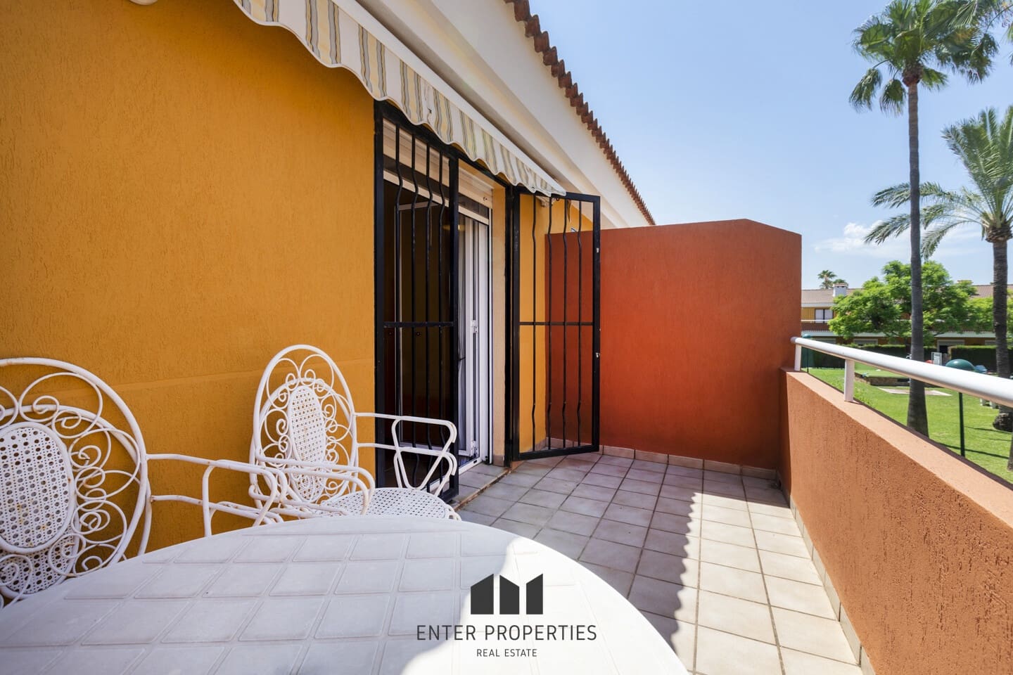 3 soveværelse Rækkehus til salg i Els Poblets med swimmingpool - € 280.000 (Ref: 9136805)