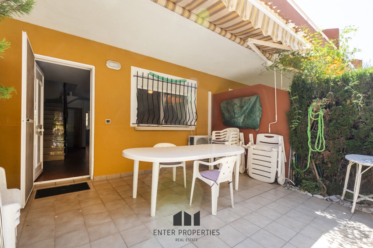 3 soveværelse Rækkehus til salg i Els Poblets med swimmingpool - € 280.000 (Ref: 9136805)